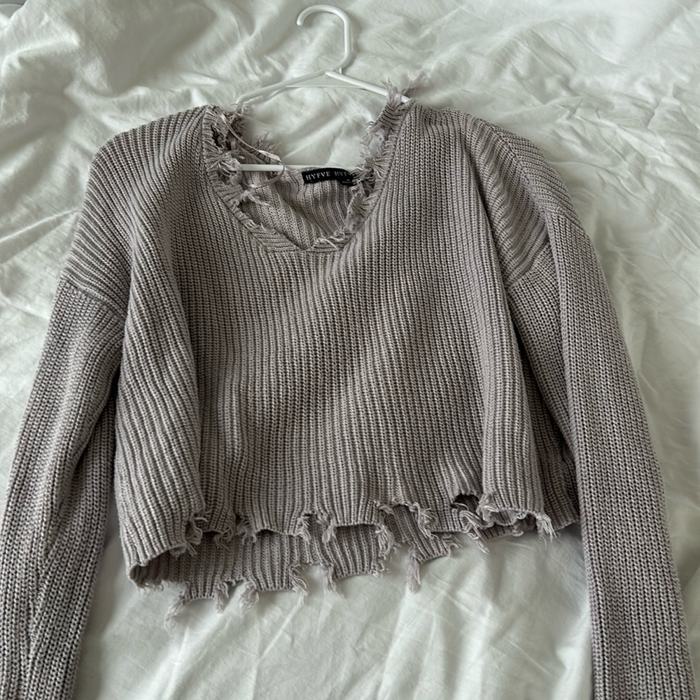 Lavender v-neck sweater size small